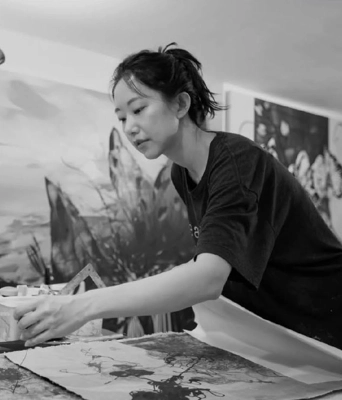 Annette Hur