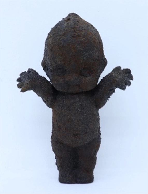 Appearance II.40220210 (Kewpie Doll Fossil Excavated 2000 Years Later)_Toshiyuki Shibakawa