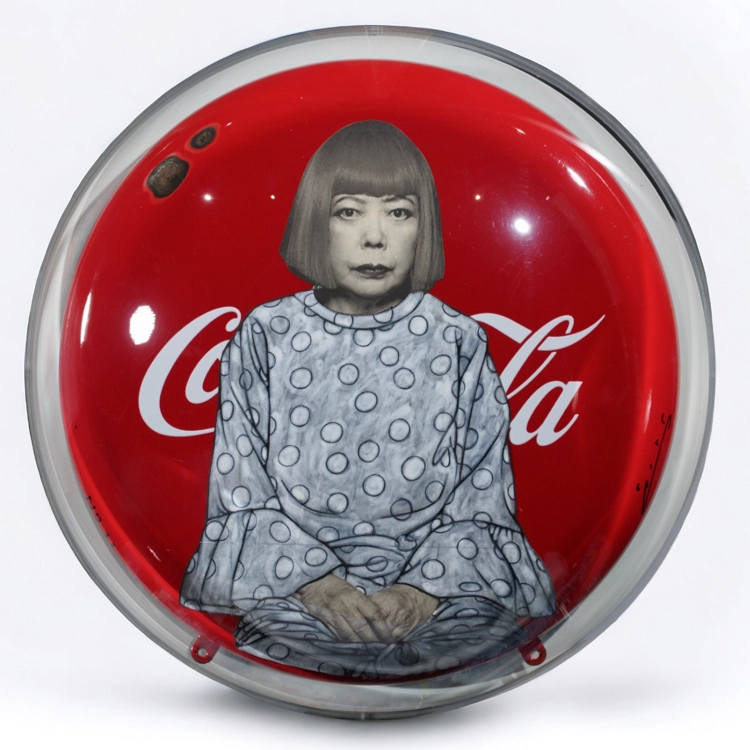 Yayoi The Polka Dots on Coke Buttons 2021_PAKPOOM SILAPHAN
